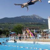Les piscines en plein air de Sion doivent fermer après l'incendie à Vétroz (archives).